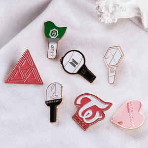 2019 Metal K-POP BTS Bangtan Boys Unisex LightStick Enamel pins BLACKPINK TWICE EXO GOT7 WANNA ONE SEVENTEEN LOGO Badges Jewelry 2019 Metal K-POP BTS Bangtan Boys Unisex LightStick Enamel pins BLACKPINK TWICE EXO GOT7 WANNA ONE SEVENTEEN LOGO Badges Jewelry
