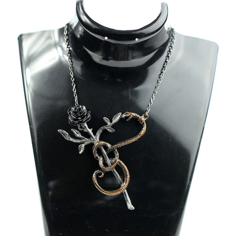 

Rose Snake Necklace for Woman Chokers Necklaces Vintage Chain Necklaces Wedding Party Jewelry Snake Wrapped Around the Rose Tree