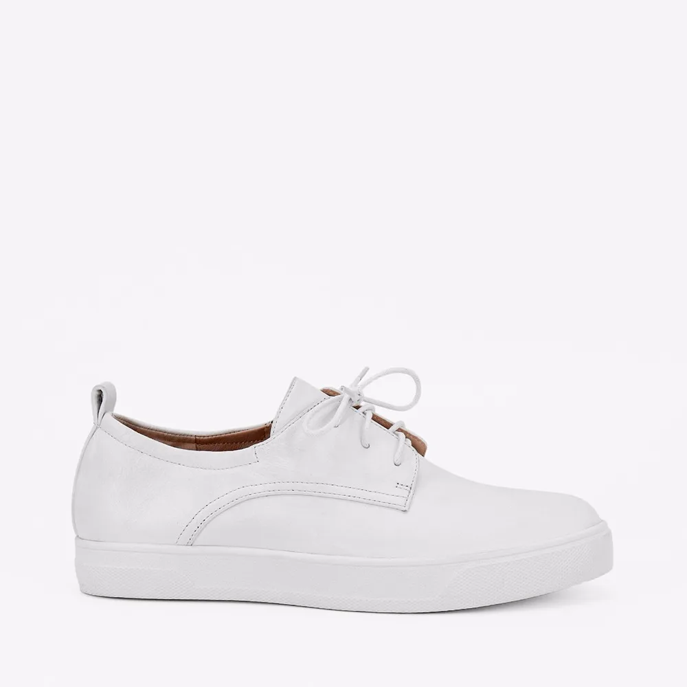 

SOPHITINA Handmade Casual Flat 2019 Fashion Lace-up Sneaker Solid White Round Toe Genuine Leather Woman Shoe Simple Style P80