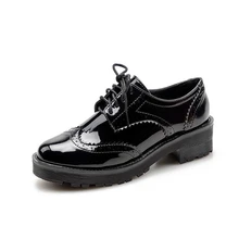 Черные туфли-оксфорды из лакированной кожи на толстом каблуке со шнуровкой; женские классические кожаные Повседневные в школьном стиле; тонкие туфли; большой размер 40