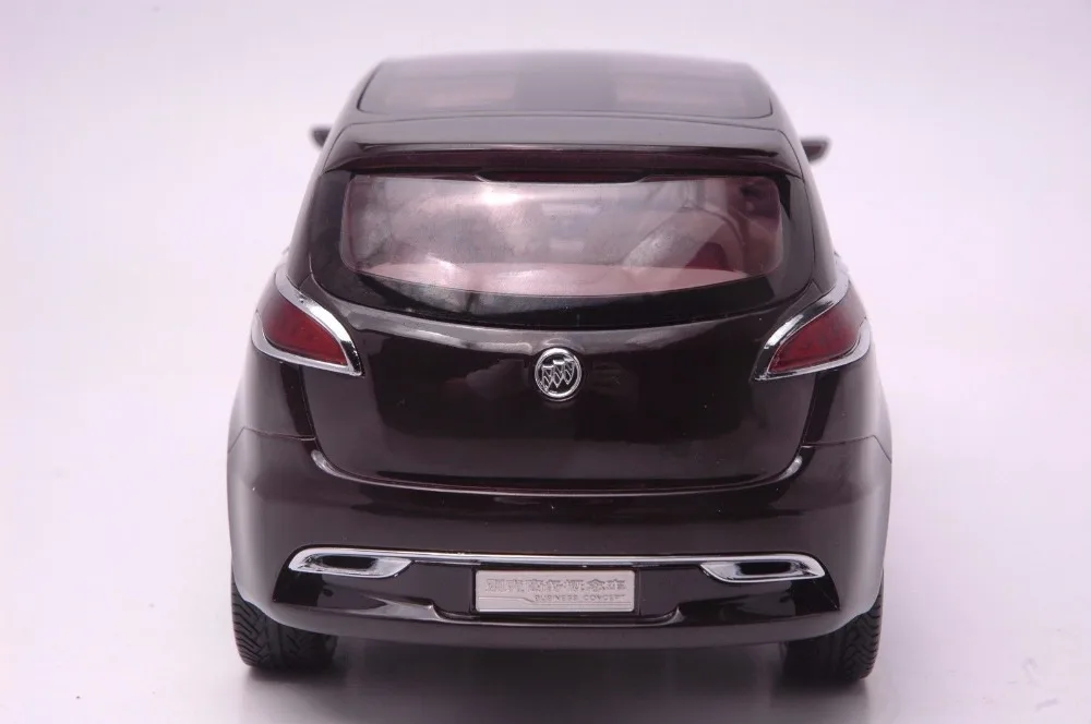 Buick GL8 Concept car model in scale 118 (3)