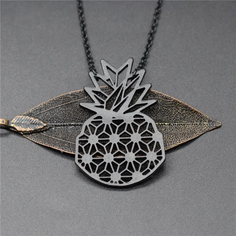

4 Colors Origami Pineapple Necklace Fruit Charm Female and Male Gift Summer Necklace Fashion Women Jewellery Geometric Jewellery