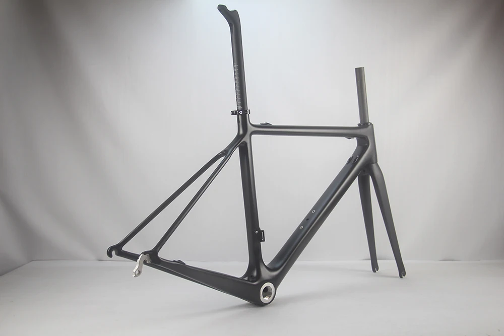 Clearance Superlight Classisc style carbon Road bike frameset with fork/seatpost/handlebarUltra-light 975g DI2/Mechanical 6