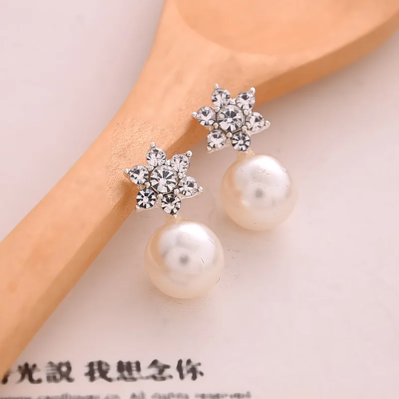 

2019 New Earing Aretes Brincos E8 Yiwu Factory Direct Selling Korean Snowflake Ear Nail Ground Stall Small Jewelry Wholesale