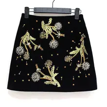 Новинка года в женские/дамы черный бархат цветочный Вышивка мини-юбка с потайная застежка молния вдоль задней детали