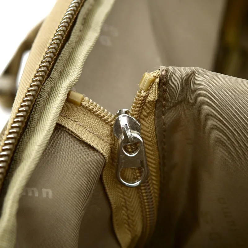 Capacidade de Escalada ao ar Mochila para Mulheres dos Homens Wearproof à Prova Grande Livre Acampamento Camo Caça Caminhadas Náilon Dwaterproof Água Tático Bolsa Mão 60l 26 High Quality Esporte e Lazer