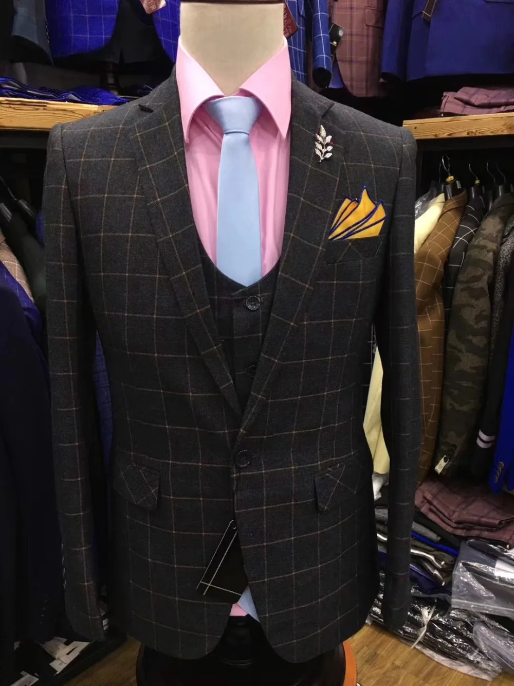 يتأهل الملكي الأزرق بدل زفاف للرجال الأعمال الكلاسيكية منقوشة البدلات الرسمية العريس الرسمي حزب حفلة موسيقية الرجال الدعاوى Ternos Masculino 3 قطعة يتأهل الملكي الأزرق بدل زفاف للرجال الأعمال الكلاسيكية منقوشة البدلات الرسمية العريس الرسمي حزب حفلة موسيقية الرجال الدعاوى Ternos Masculino 3 قطعة