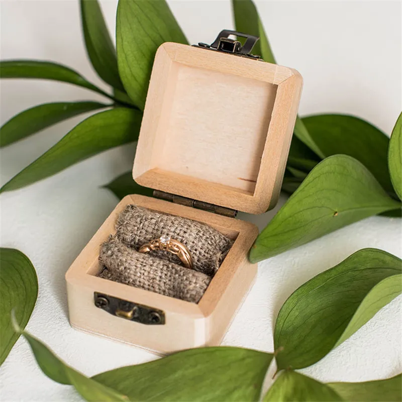 Деревянные, на выбор деревенские кольца держатель коробка уникальные свадебные подарки пользовательское имя и дата деревянные кольца шкатулка квадратной формы