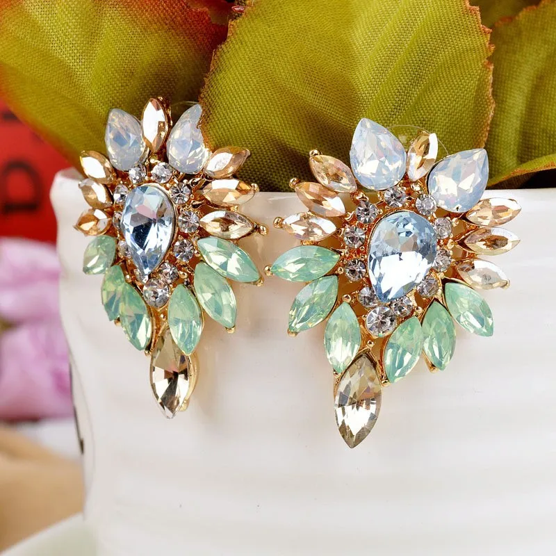 Europe and America 2015 New Beautiful Fashion Three Colors Crystal Earrings Elegant Stud Earrings For Women (3)