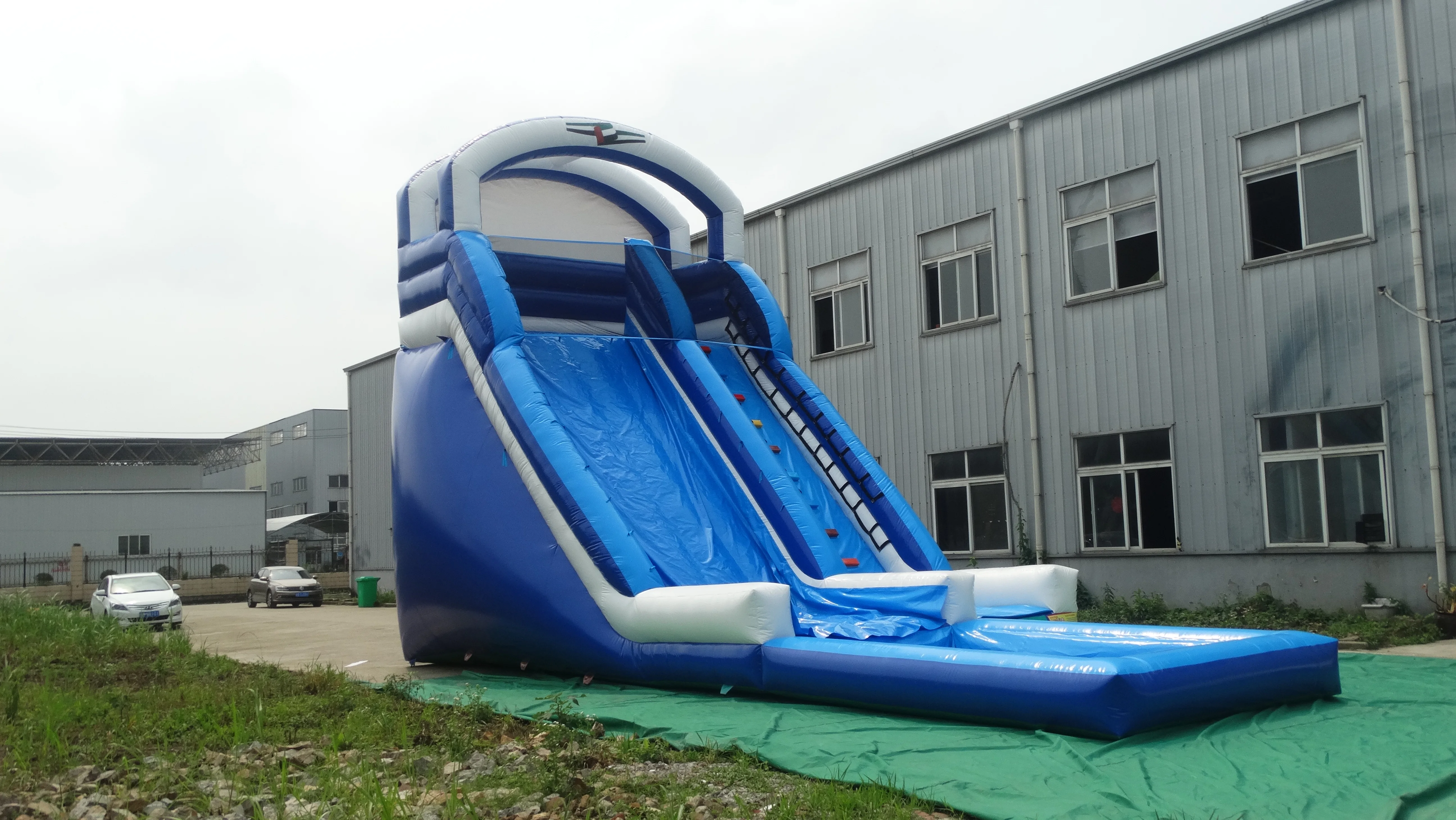China manufacturers selling inflatable water slide ,inflatable slide with pool ,and inflatable bouncer house