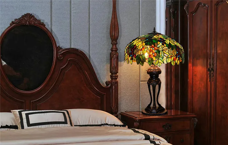 Tiffany Grape Table Lamp9