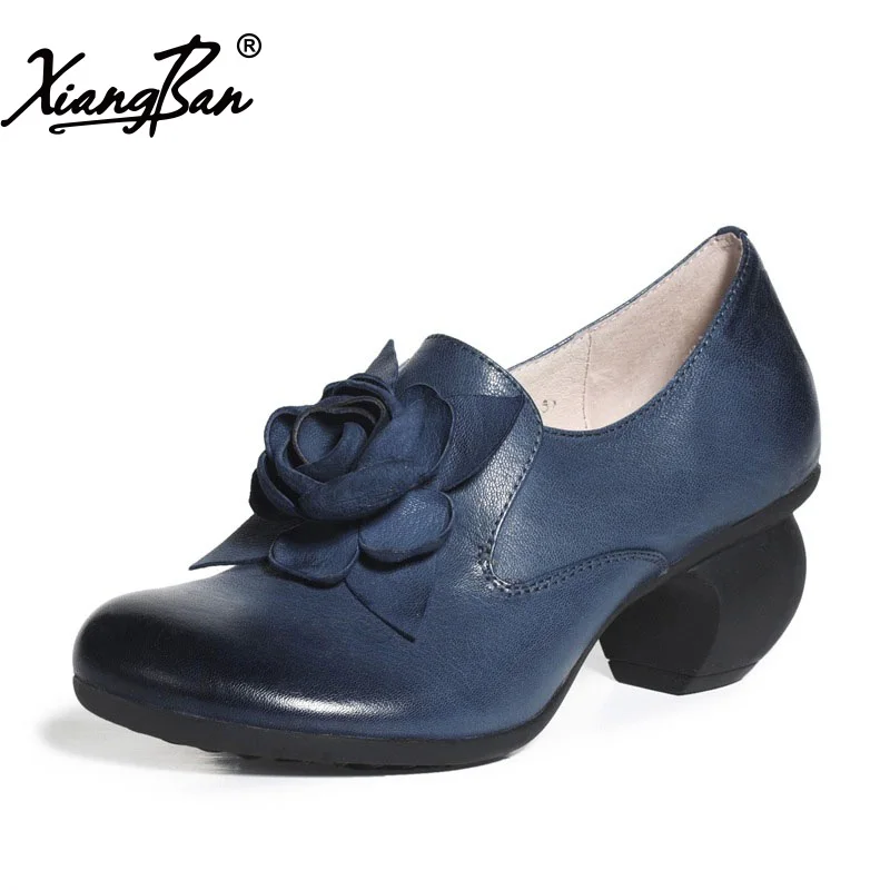 

2018 Spring Women Shoes Genuine Leather Medium Heel Ladies Pumps Black Blue Handmade Female Shoes Chunky Heels Xiangban