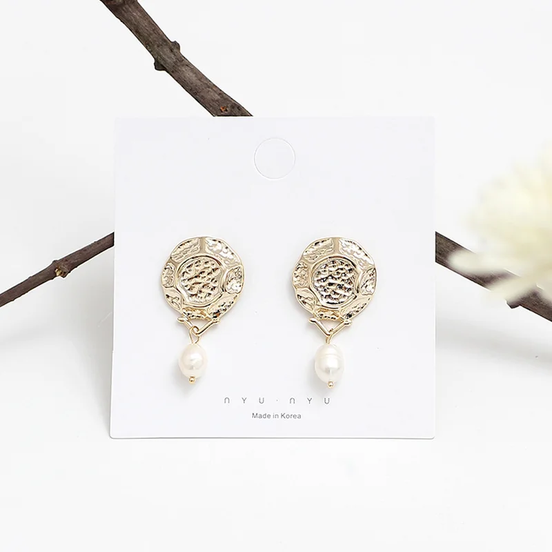 

Women's earrings heart-shaped gold earing Silver earrings 925 tassel earings Minimal metal tapping Baroque pearl earringsEH10069