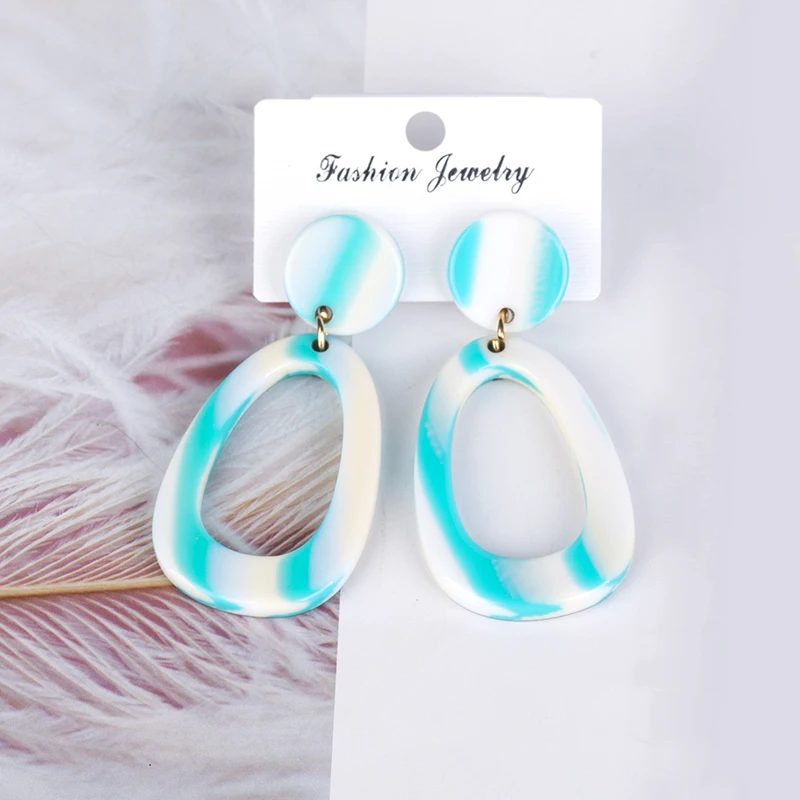 YUQINQIN Classic Drop Earrings for Women Acrylic Earrings Female Big Long Geometric Dangling Fashion Elegant Resin Earring 2018 (4)