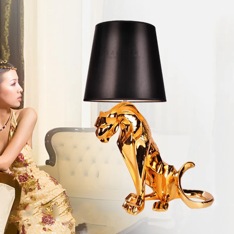 

Modern luxury plating Jaguar table lamp Bedroom living room decorated table lamp Luxury Villa Hotel Decoration LED lamp