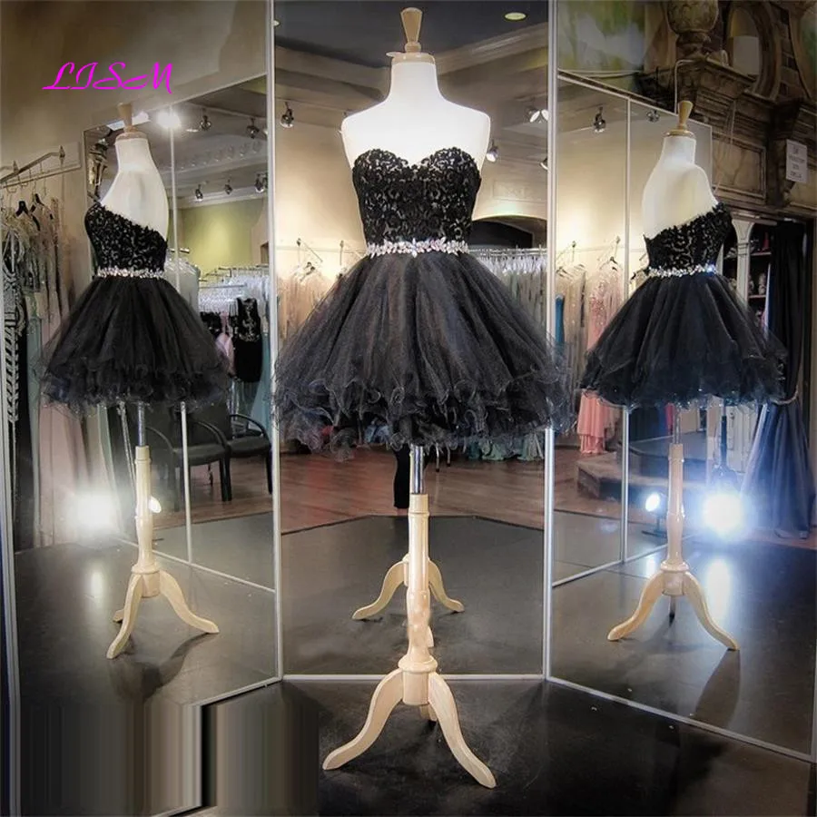 Black Organza Mini Homecoming Dresses Sweetheart Appliques Beaded Short Cocktail Gowns Ball Gown Graduation Dress Sweet 16 Black Organza Mini Homecoming Dresses Sweetheart Appliques Beaded Short Cocktail Gowns Ball Gown Graduation Dress Sweet 16
