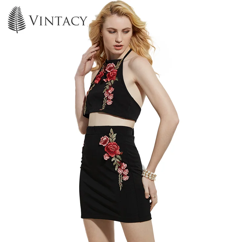 Vintacy 2017 conjuntos de Bordados mulheres verão fino terno preto colete e mini Saia Terno mulheres tops sem mangas T Shirt Curto Sem Encosto