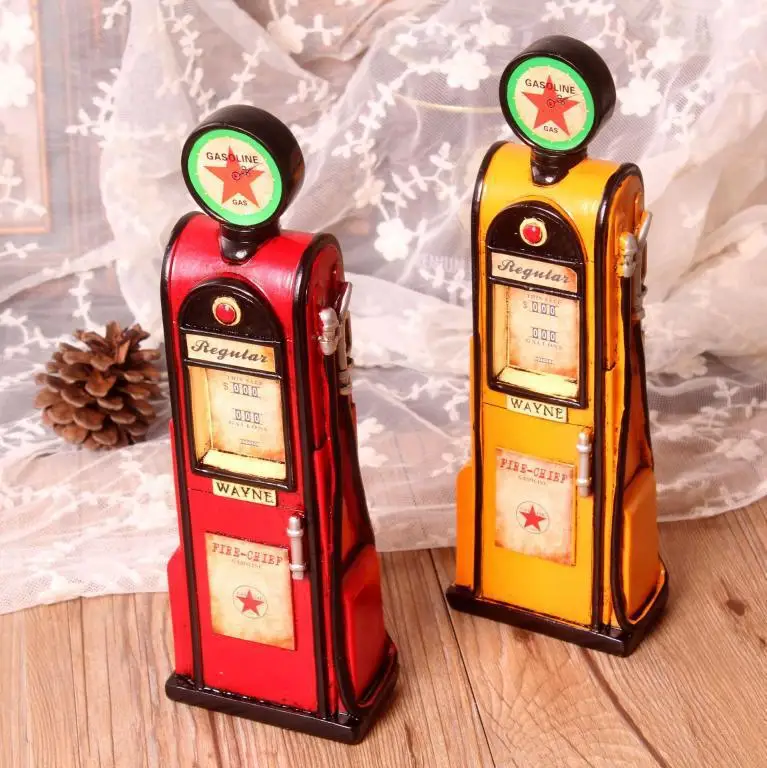Vintage Style Nostalgic Resin Gas Station Money Box Pump Model