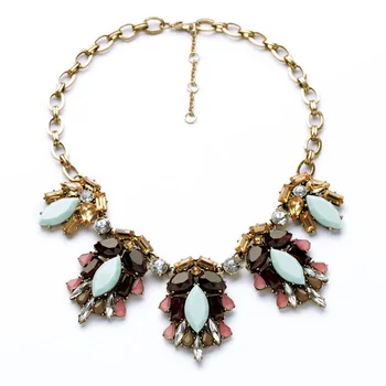 

Bulk Price Colorful Jewelry of the Most Popular Resin Glass Plant Shiny Gold Color Pendant Necklace
