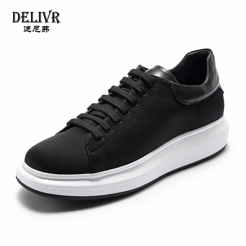 

Delivr Vulcanize Shoes Men Cotton Fabric Casual Shoes Low Upper Flat Men Shoes Sneakers Zapatos Tenis Slip-on Couple Shoes 2019