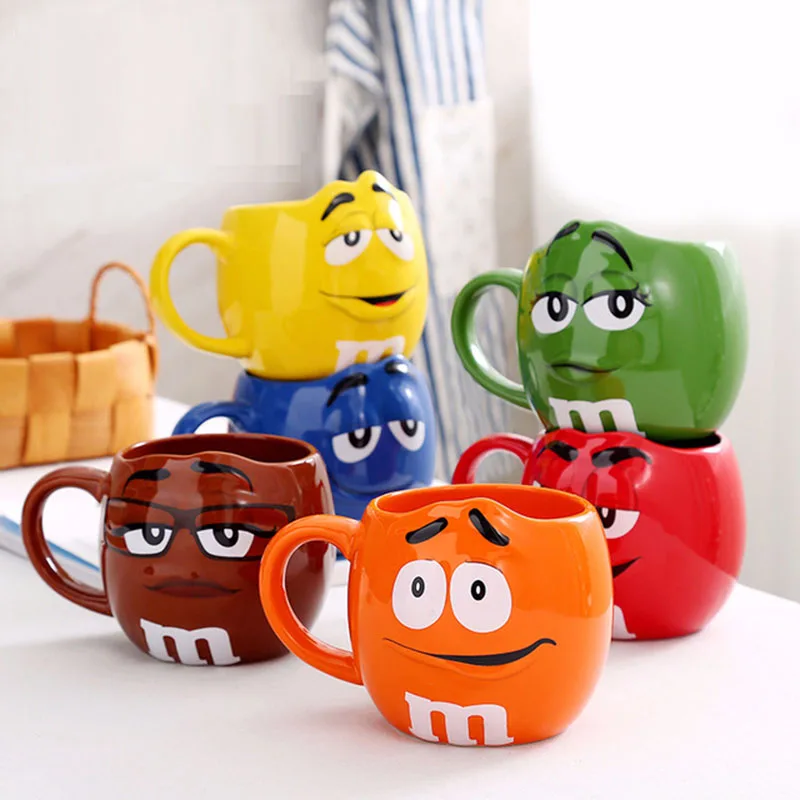 

Caneca M&M Bean Large Capacity Coffee Cup Breakfast Milk Tea Cup and Cup with Spoon Ceramic Expression Drinking 680ML