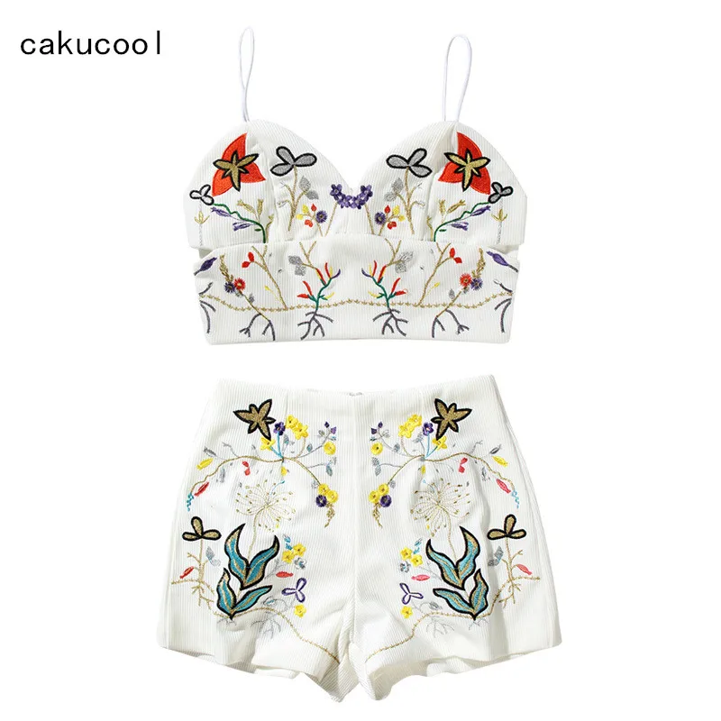 Cakucool Mulheres Define Verão Tubo Top curto Calções Terno Embroid Spaghetti sensuais Conjuntos Europeus Floral Calções 2 pcs Set Meninas Quente conjuntos