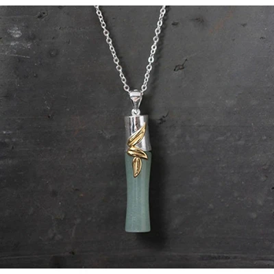 3292721122_896826829