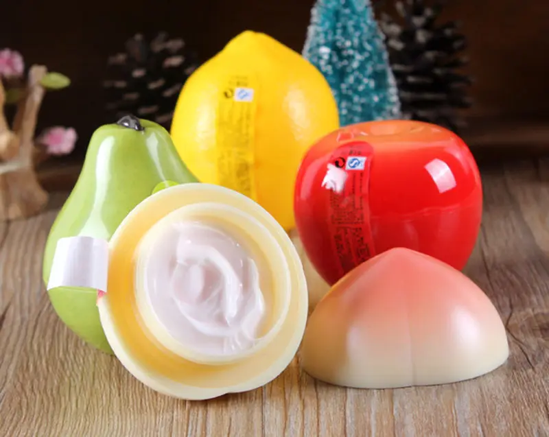 

YANQINA 30g Fruit Moisturizing Anti-aging Hand Cream Hand Care Whitening Cream