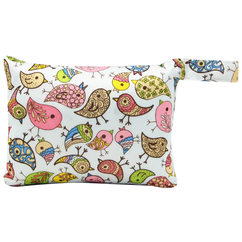 1 pc Portable Waterproof PUL Wet Bag for Menstrual Pads Cloth Sanitary Pads Bag with Snap Handle Printed Bag