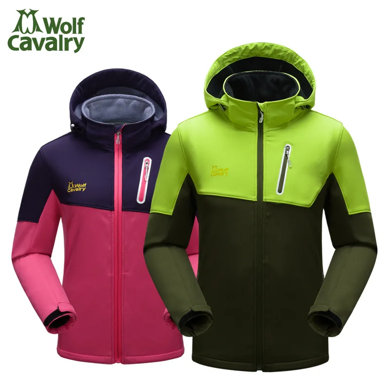 

CavalryWolf Outdoor stitching color charge soft shell clothing for men ms section fleece windproof lovers of soft shell jacket