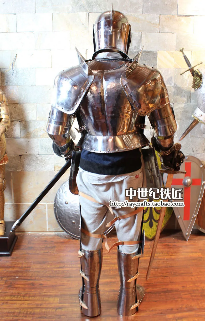 Gothic shoulder armor European medieval armor real wearable plate