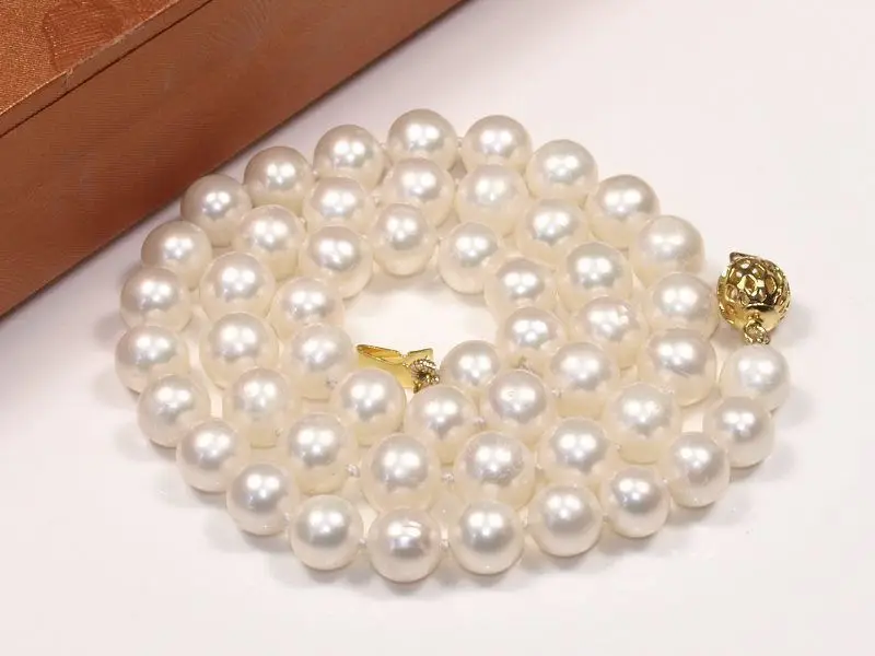

Free Shipping >>>>>NEW round 18" AAA 6-5 MM SOUTH SEA NATURAL White PEARL NECKLACE 14K GOLD CLASP