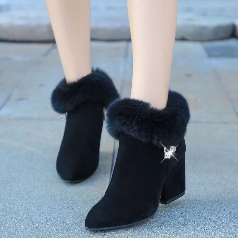 SLYXSH/ г. зимняя женская обувь женские ботинки ботильоны на высоком квадратном каблуке с острым носком из искусственного меха, модные теплые роскошные женские ботинки черного цвета