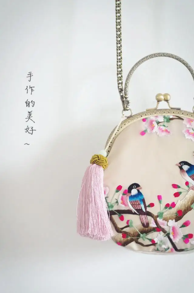 Angelatracy ограниченное Количество сумка Для женщин сумка ручной работы из шелка с цветочной вышивкой Сумочка птица лотоса мини Дамская сумочка с кисточкой