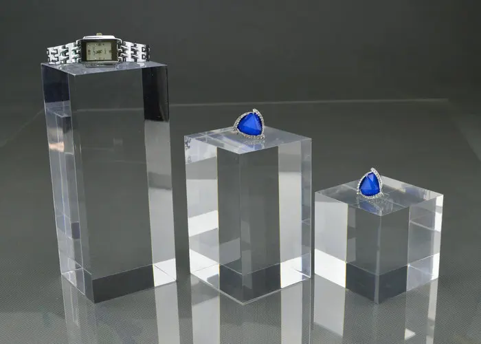 Koop Set van Drie Acryl Kristallen Sieraden Winkel Organizer Display Blok Showcase Houder Acryl Paperweights Woondecoratie