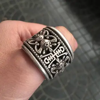 

Collection of New Free Shipping Chinese and Nepalese Ancient and Beautiful Tibetan Miao Silver Turn Curse Auspicious Thumb Rings