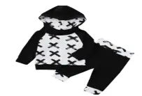 Одежда для новорожденных мальчиков комплект мода новый длинным рукавом мультфильм с капюшоном Топы Длинные брюки для малыша; на каждый