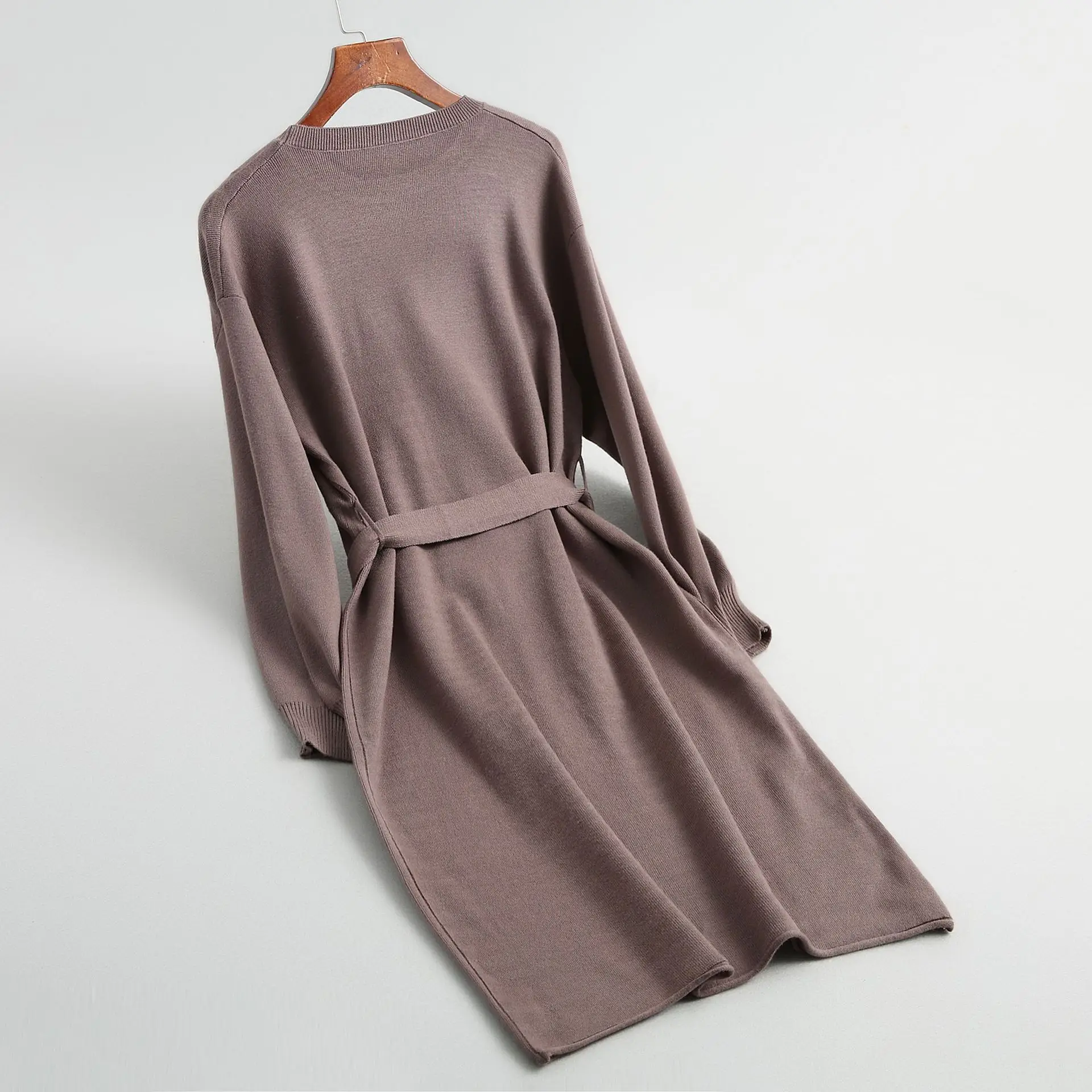 Long Sweater Female Autumn and Winter 2018 New Belt Literary Sweater Bottom Knit Blended Commuting Long Sleeve