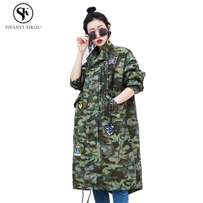 

Casaco feminino 2018 Autumn New Print Patch Designs Street style Trench Long Camouflage color Harajuku Trench coat Female LP197