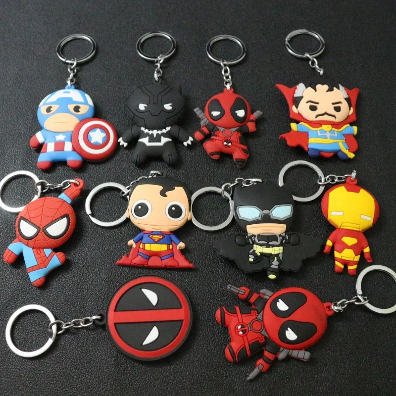 

2018 New Superheros Cosplay Cute Keychains Spiderman Batman Captain America And Superman PVC Action Figure Model Jewelry