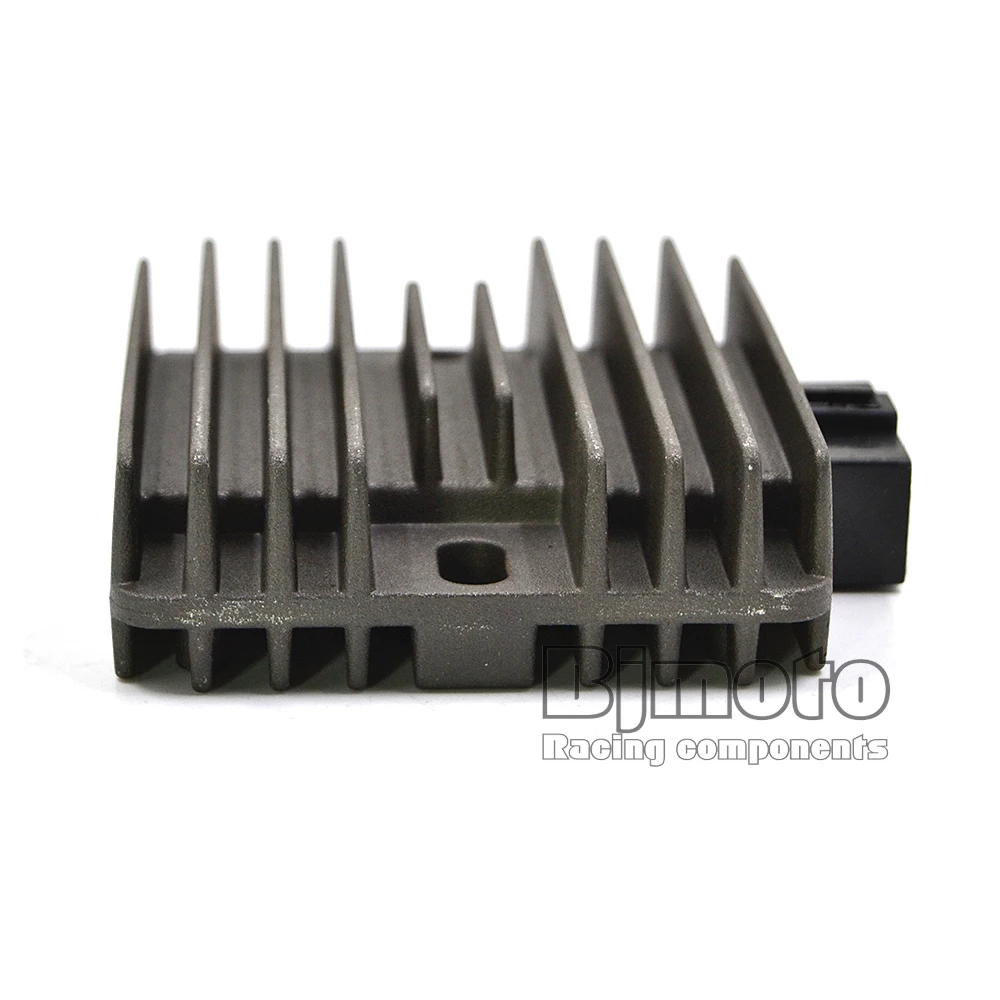 

12V Voltage Motorcycle Regulator Rectifier For Yamaha YZF R1 YZF600 XP500 T-MAX500 YZF R6 Scooters Mopeds Pit Bike Go Cart