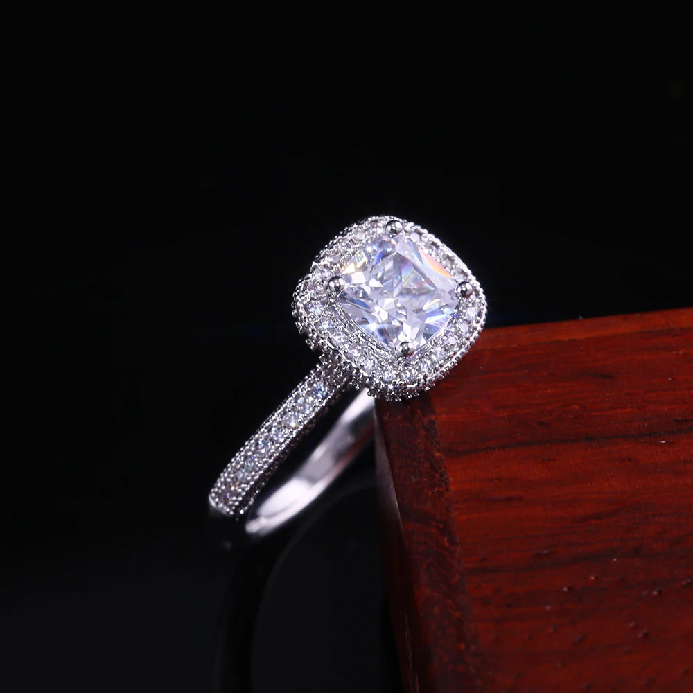 Huitan Женское Обручальное кольцо с блестящим кубическим цирконием Подарок на годовщину для жены ювелирные изделия на безымянный палец Femme