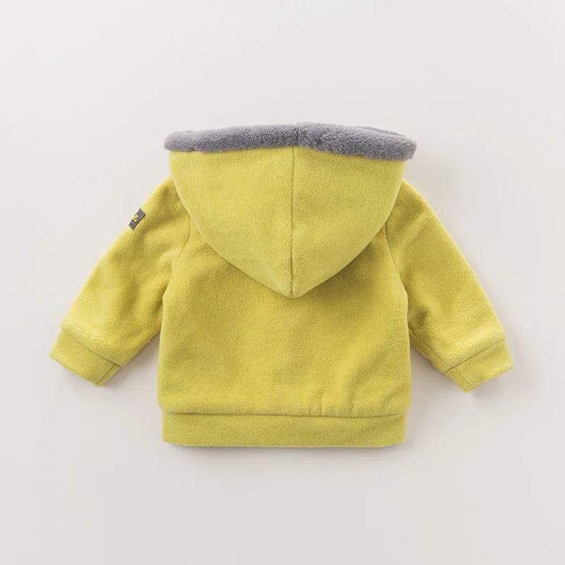 DB5975_0033_6Y3A4764