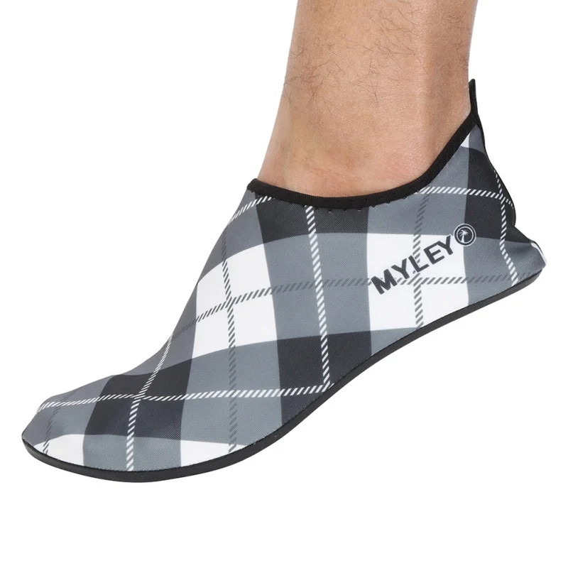 2017 شبشب رجالي الشاطئ جلد المنبع أحذية الرجال أحذية ماء السباحة الجلد شوز بيرفوت 9282 2017 شبشب رجالي الشاطئ جلد المنبع أحذية الرجال أحذية ماء السباحة الجلد شوز بيرفوت 9282