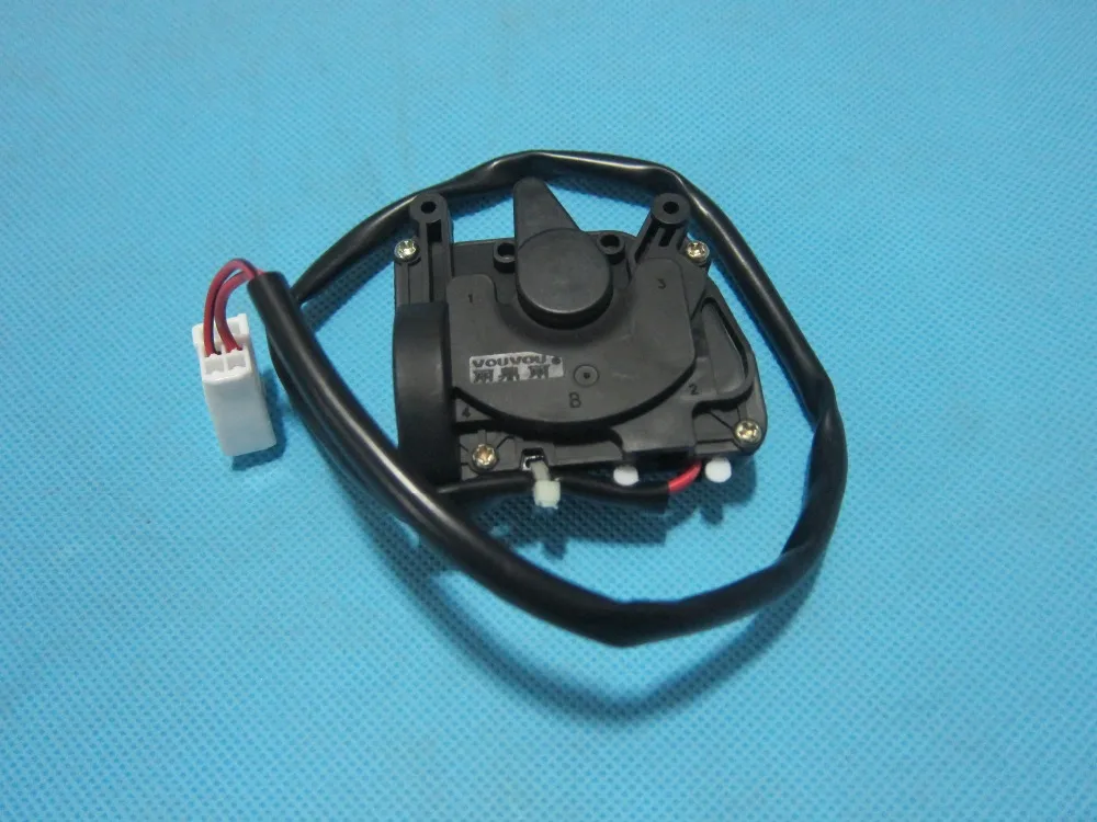 

rear door central lock controller for mazda 323 family 1998-2001 BJ side R OEM:B25E-72-350