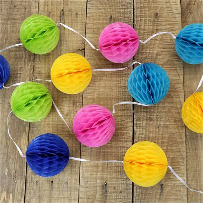 honeycomb-ball-garland-in-mixed-colours_2