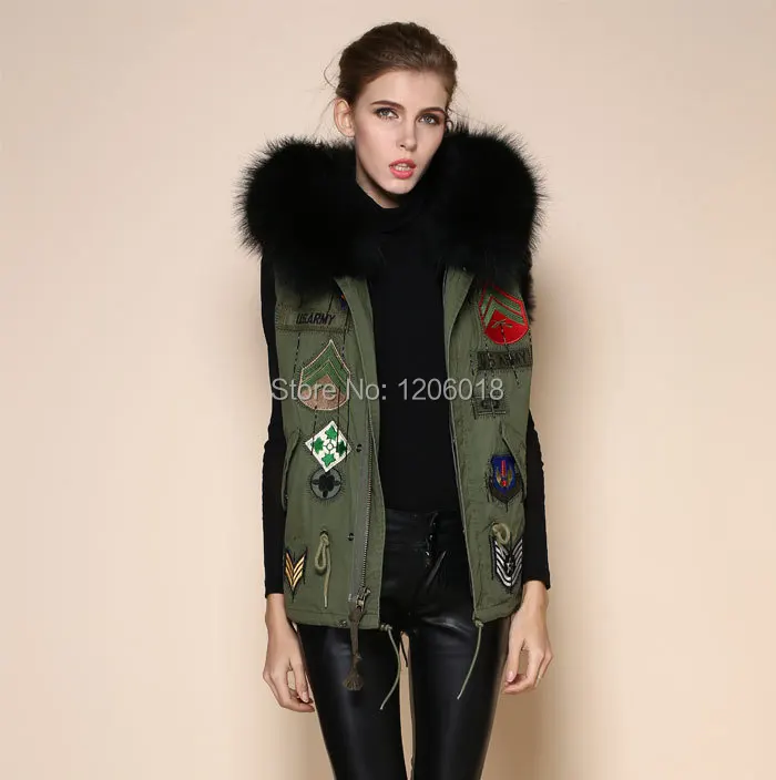 New 2017 jacket winter waistcoat thicken Slim female raccoon fur collar and  short vest women parka winter coat free shipping