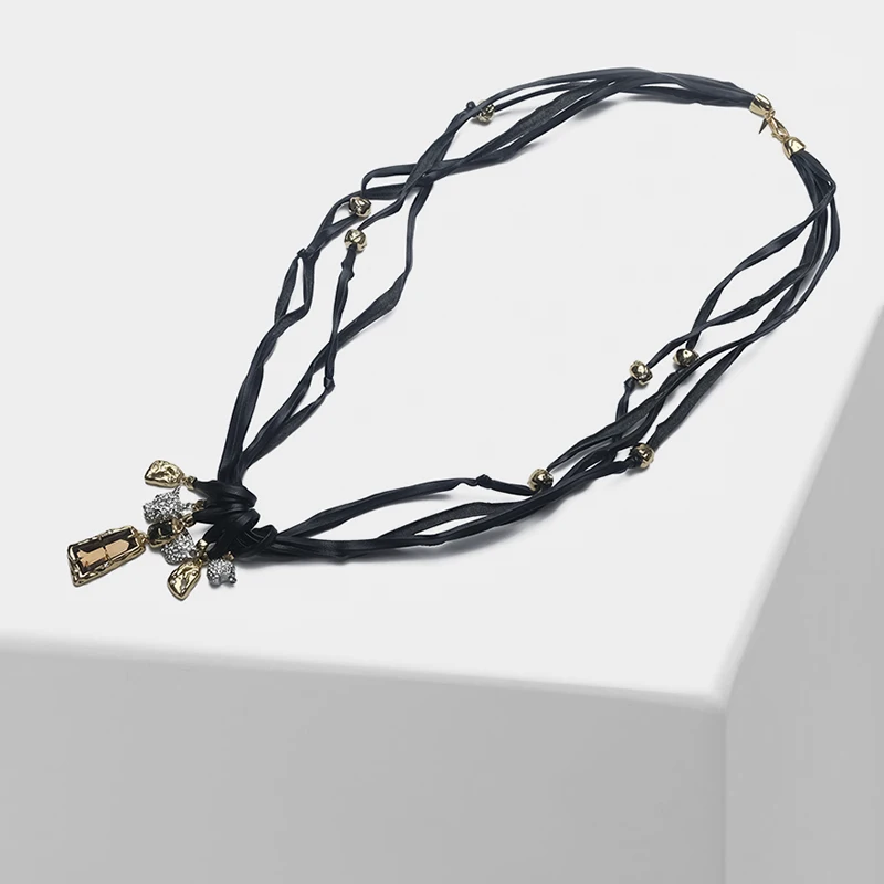 

Geometric pendant design for a stylish multi-layer necklace