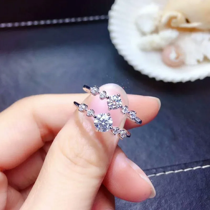 

Shiny! 0.5 carats Moissanit Diamond Rings s925 sterling silver Exquisite fine Jewelry women weddings Transparen 5mm gemstone