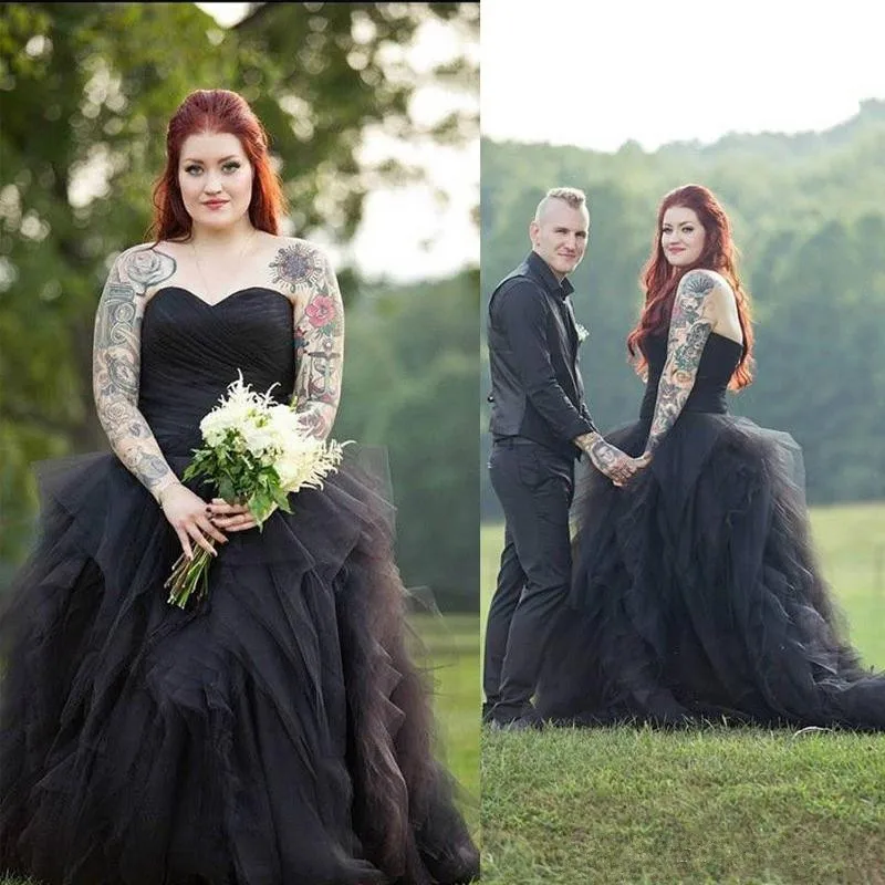 2017-gothic-black-wedding-dress-ruched-sweetheart-sleeveless-ruffles-skirt-wedding-dresses-halloween-bridal-gowns-sweep-train-custom-made_